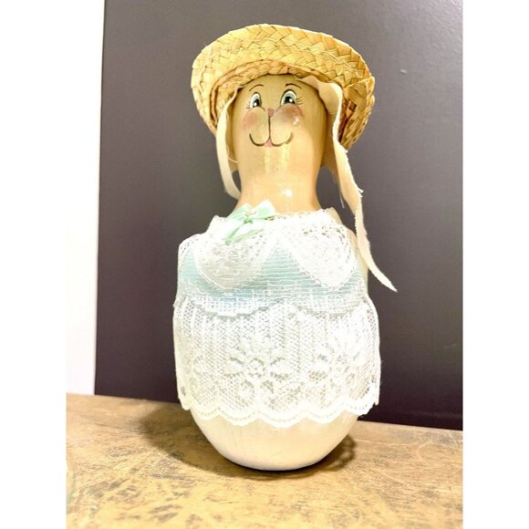 Vintage Hand Painted Farmer Bunny Gourd Art Shaker Style Lace Dress & Straw Hat - Picture 5 of 6